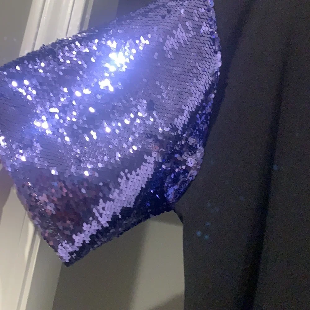 QUEEN SEQUIN TOP - Picture 9 of 12